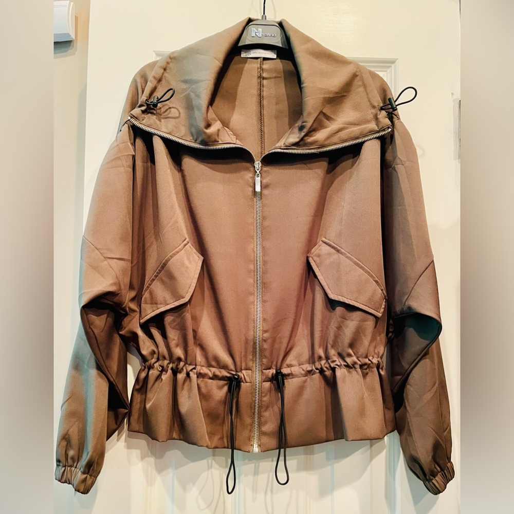 NWOT - Lisa Robertson Lightweight Olive Green Fashion Jacket - S